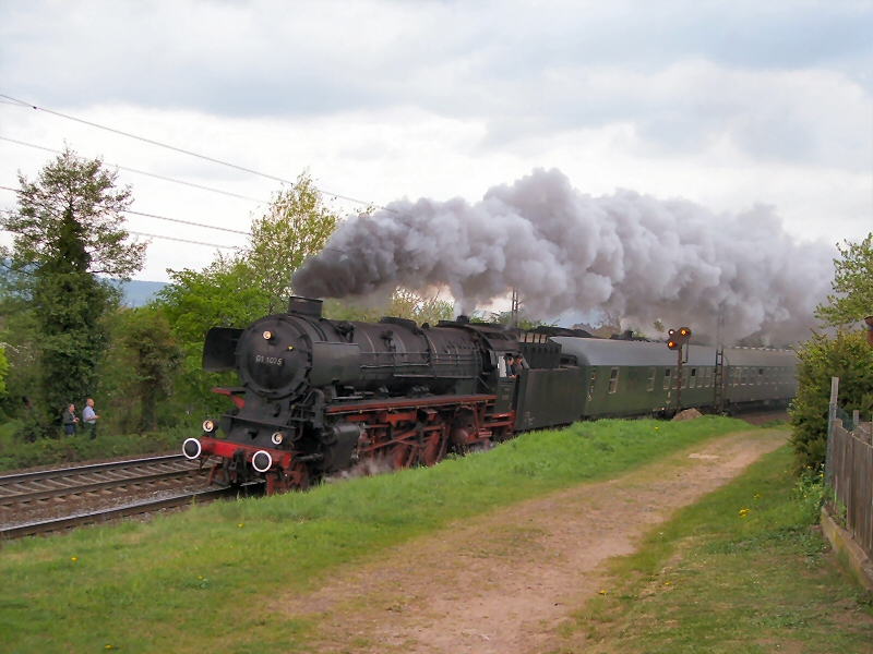 01 1075 auf der Cornberger Rampe